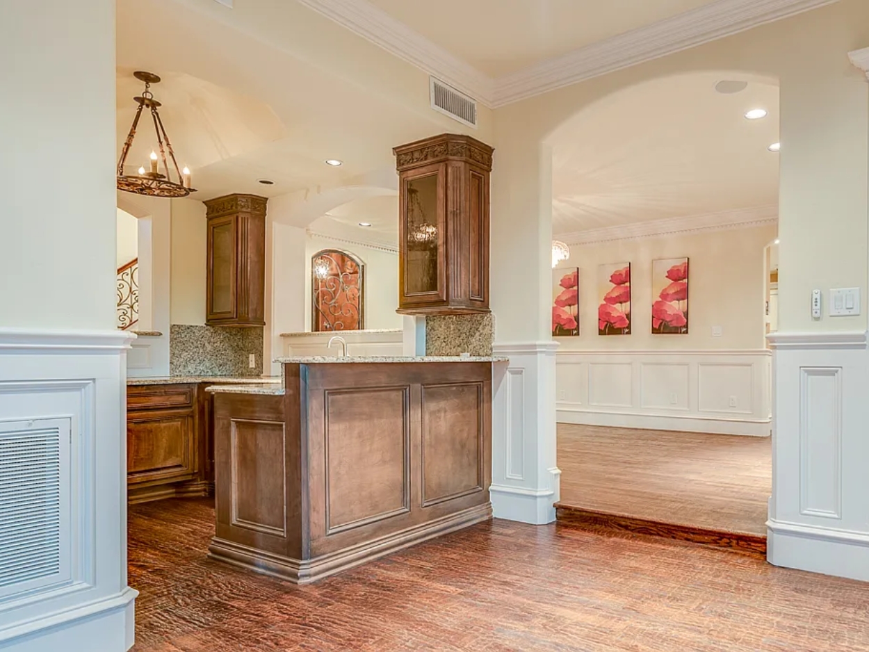 Built-In Wet Bar
